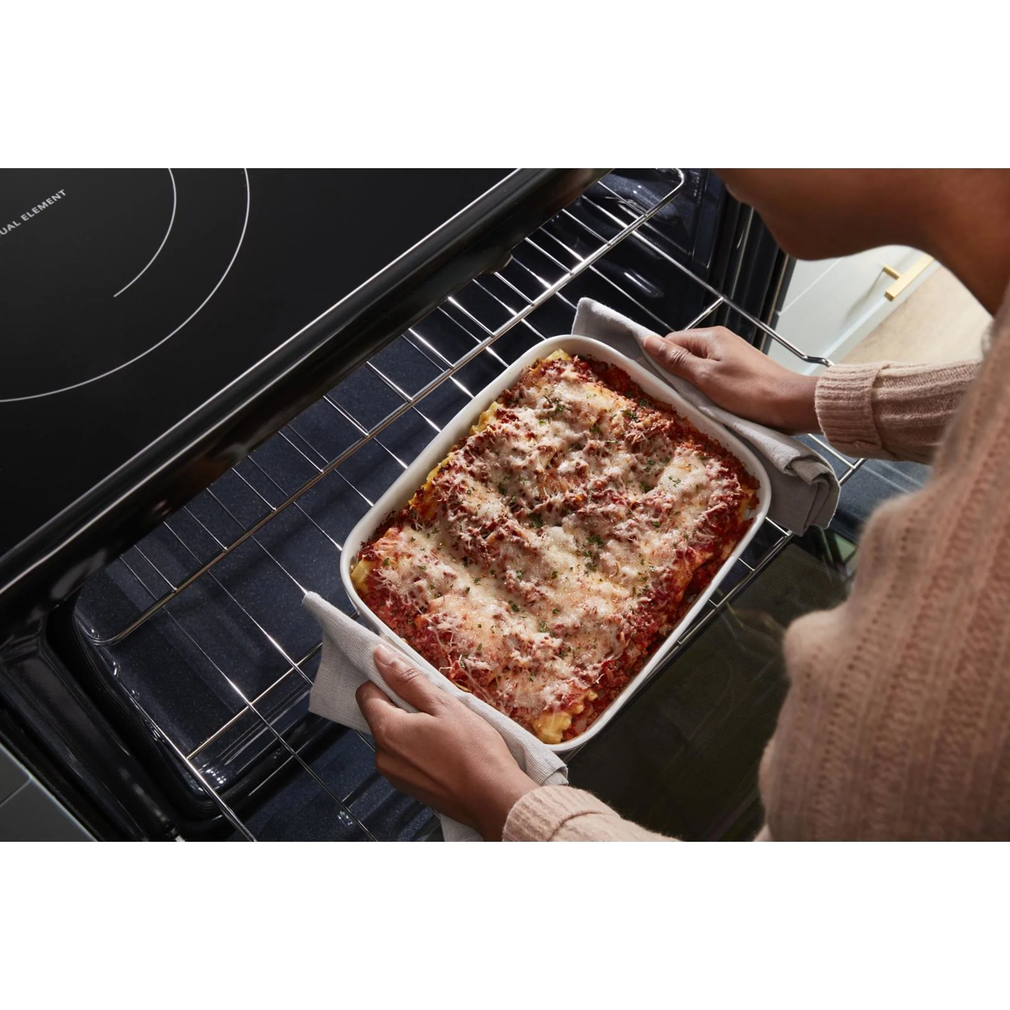 Whirlpool 5.3 cu. ft. Electric 5-in-1 Air Fry Oven (YWFE550S0LB) - Image 31