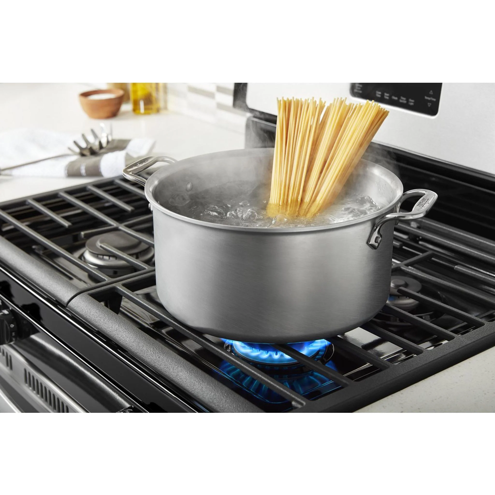 Whirlpool 5.0 cu. ft. gas range with SpeedHeat burner (WFG515S0JS) - Image 21