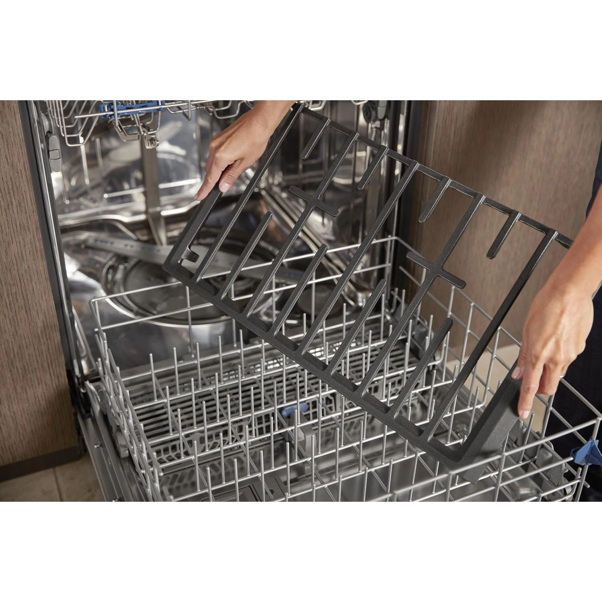 Whirlpool 5.0 cu. ft. gas range with SpeedHeat burner (WFG515S0JS) - Image 26