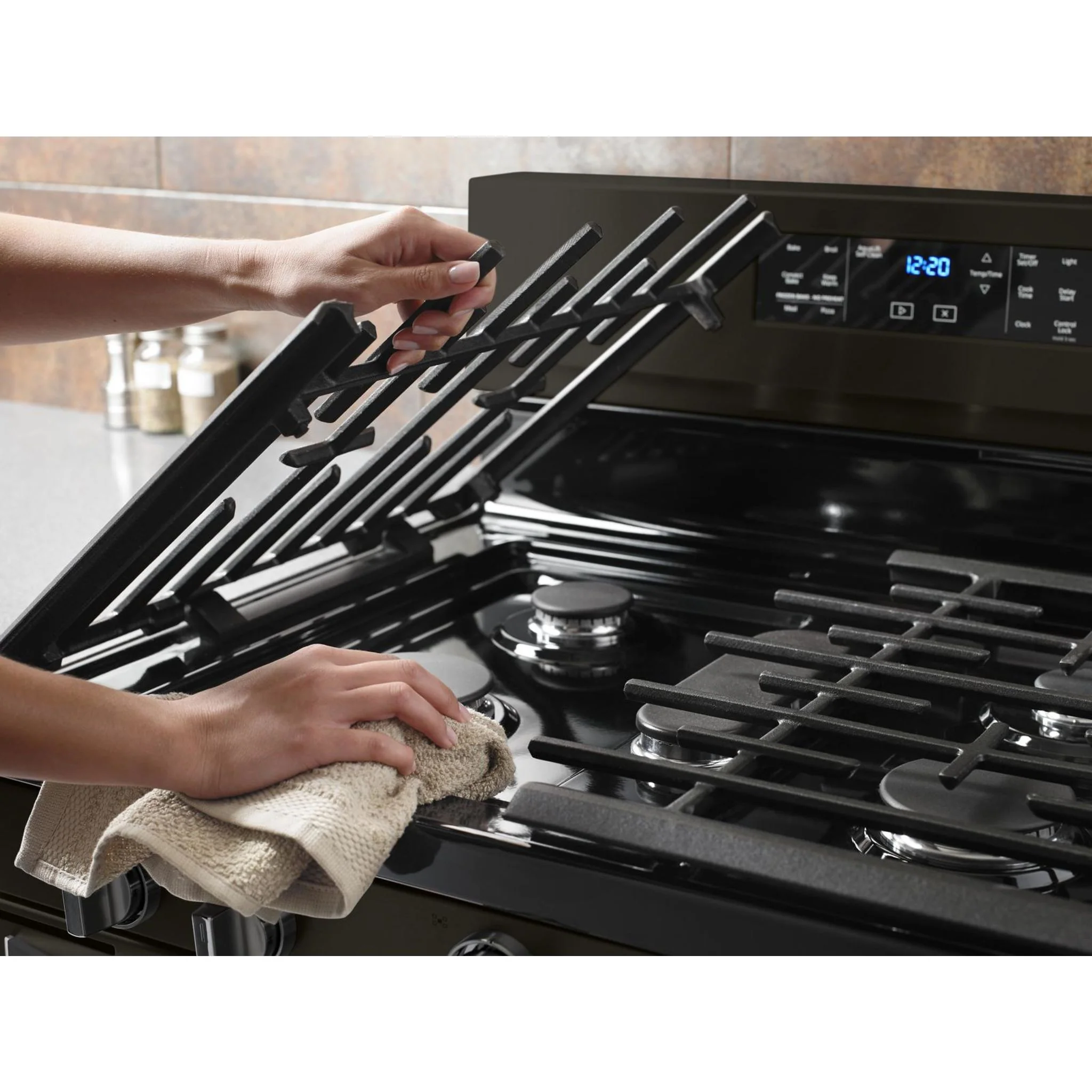 Whirlpool 5.8 cu. ft. Freestanding Gas Range with Frozen Bake Technology (WFG775H0HV) - Image 27
