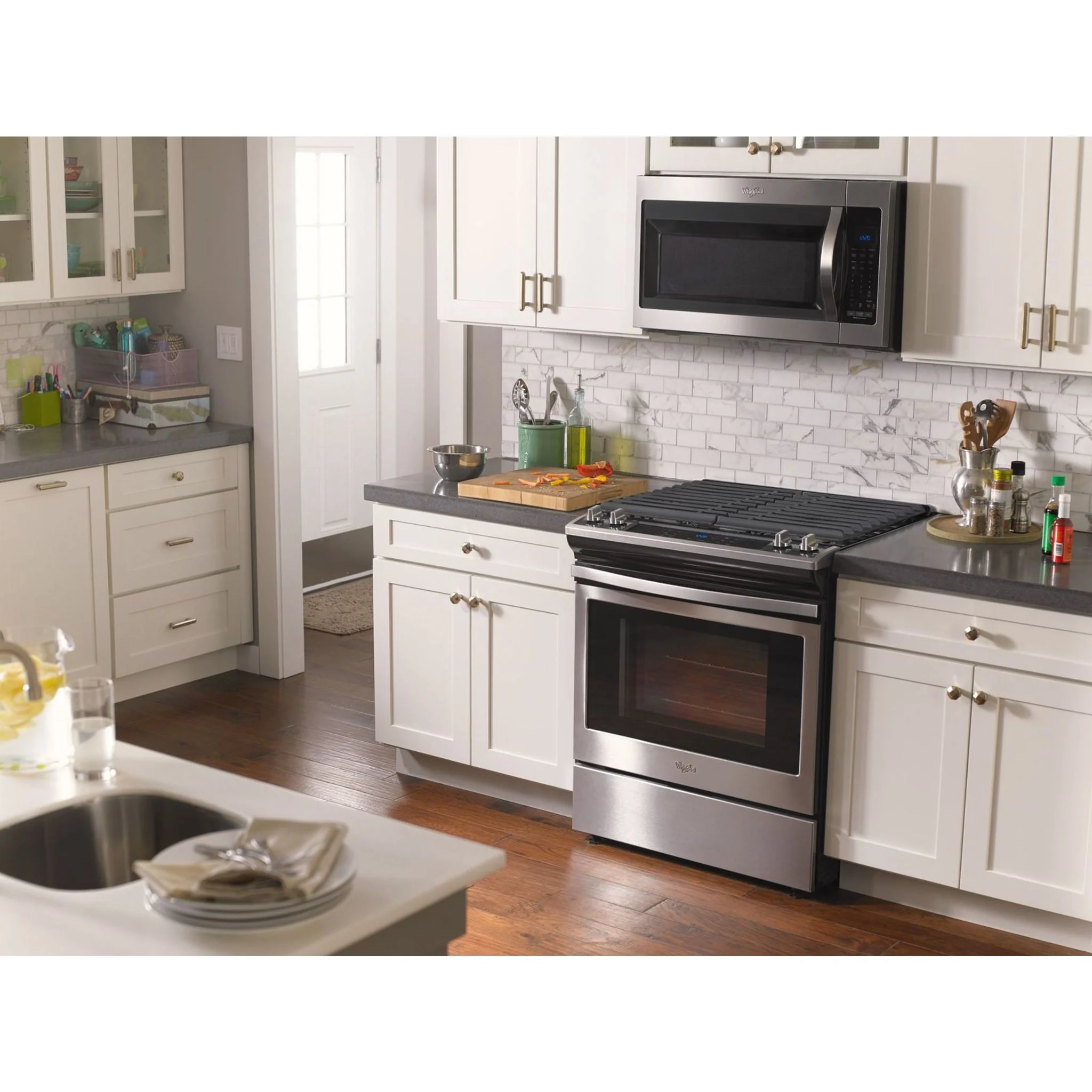Whirlpool 5.0 cu. ft. Front Control Gas Range with cast-iron grates (WEG515S0FS) - Image 17