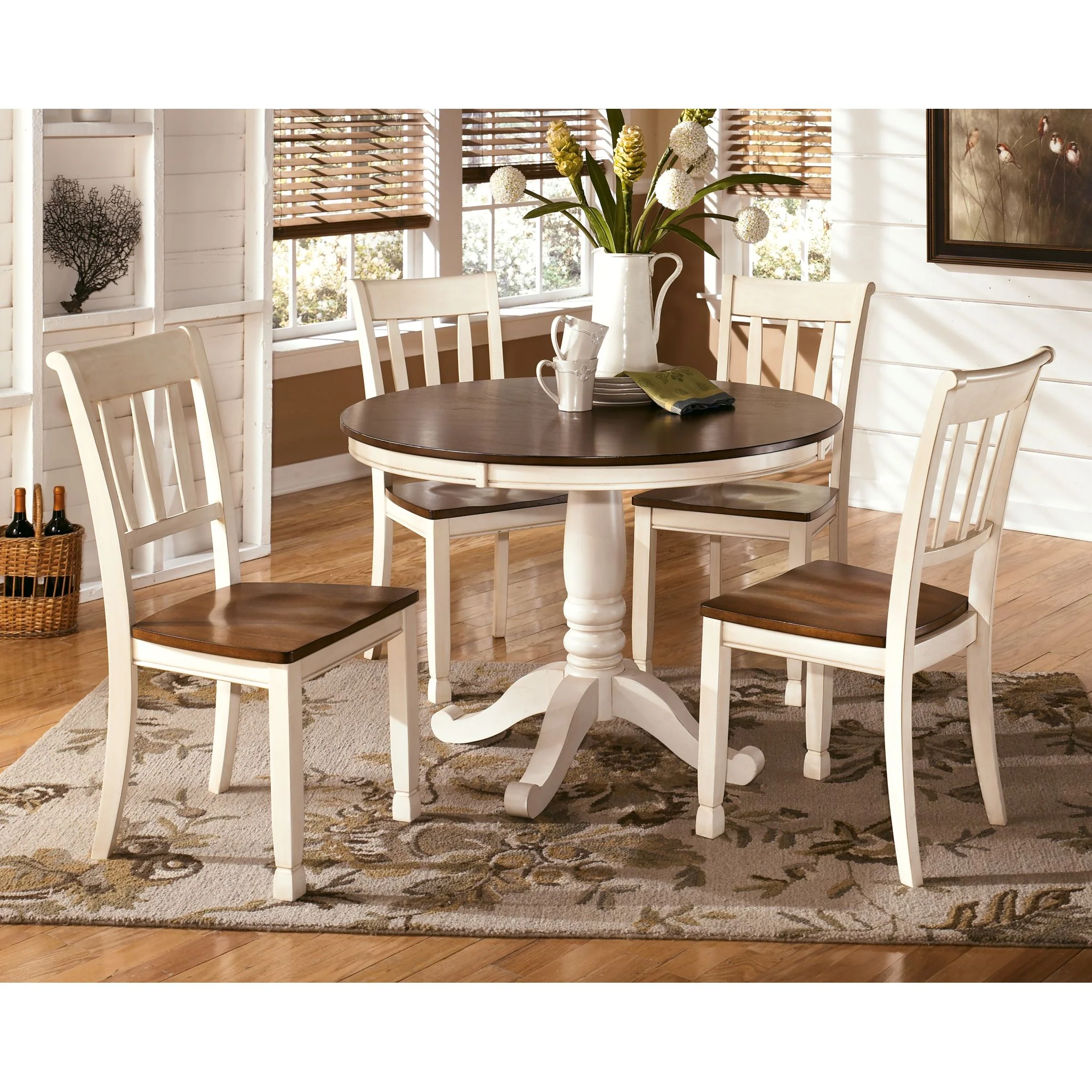 Whitesburg Dining Room - Image 4