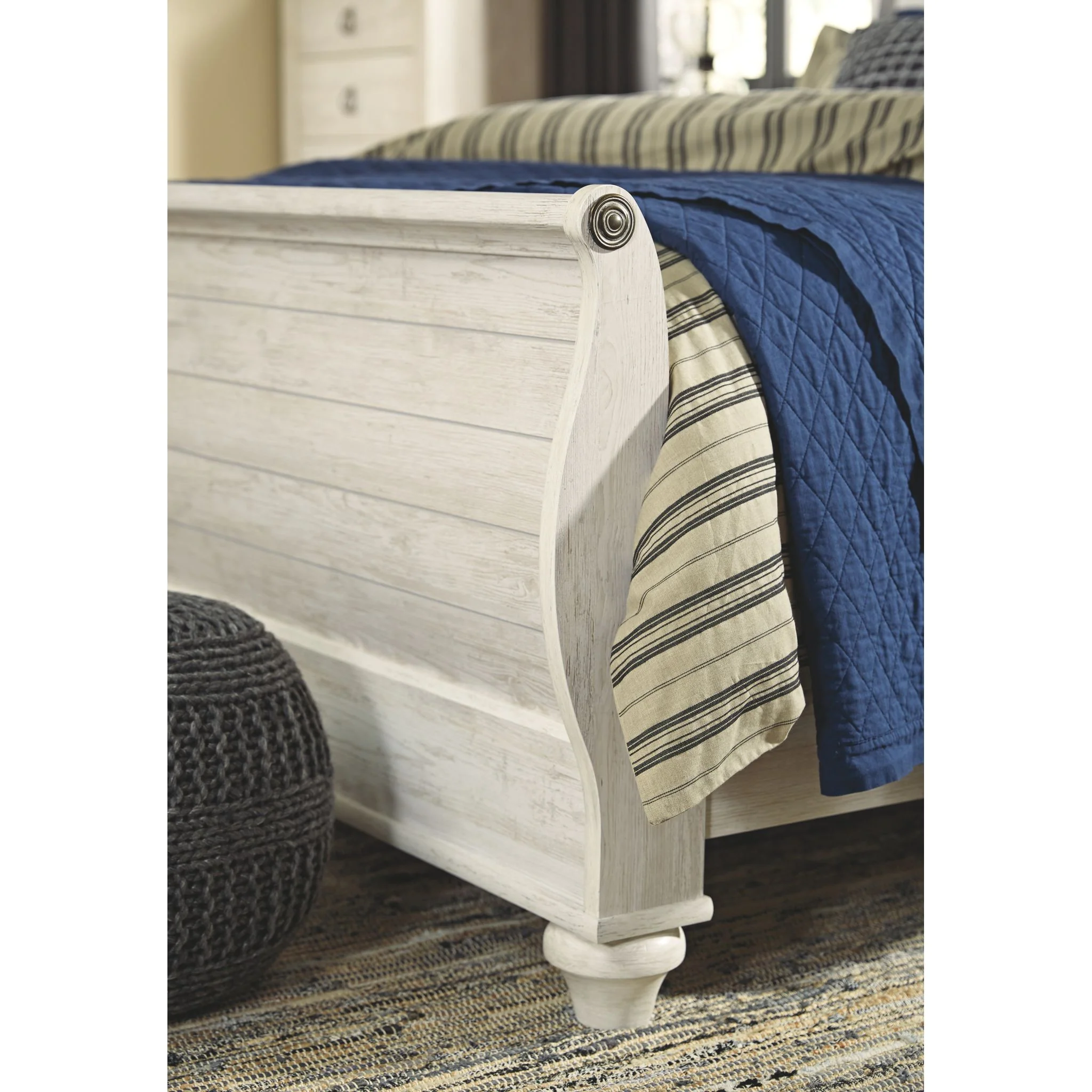 Willowton Sleigh Bed - Image 8