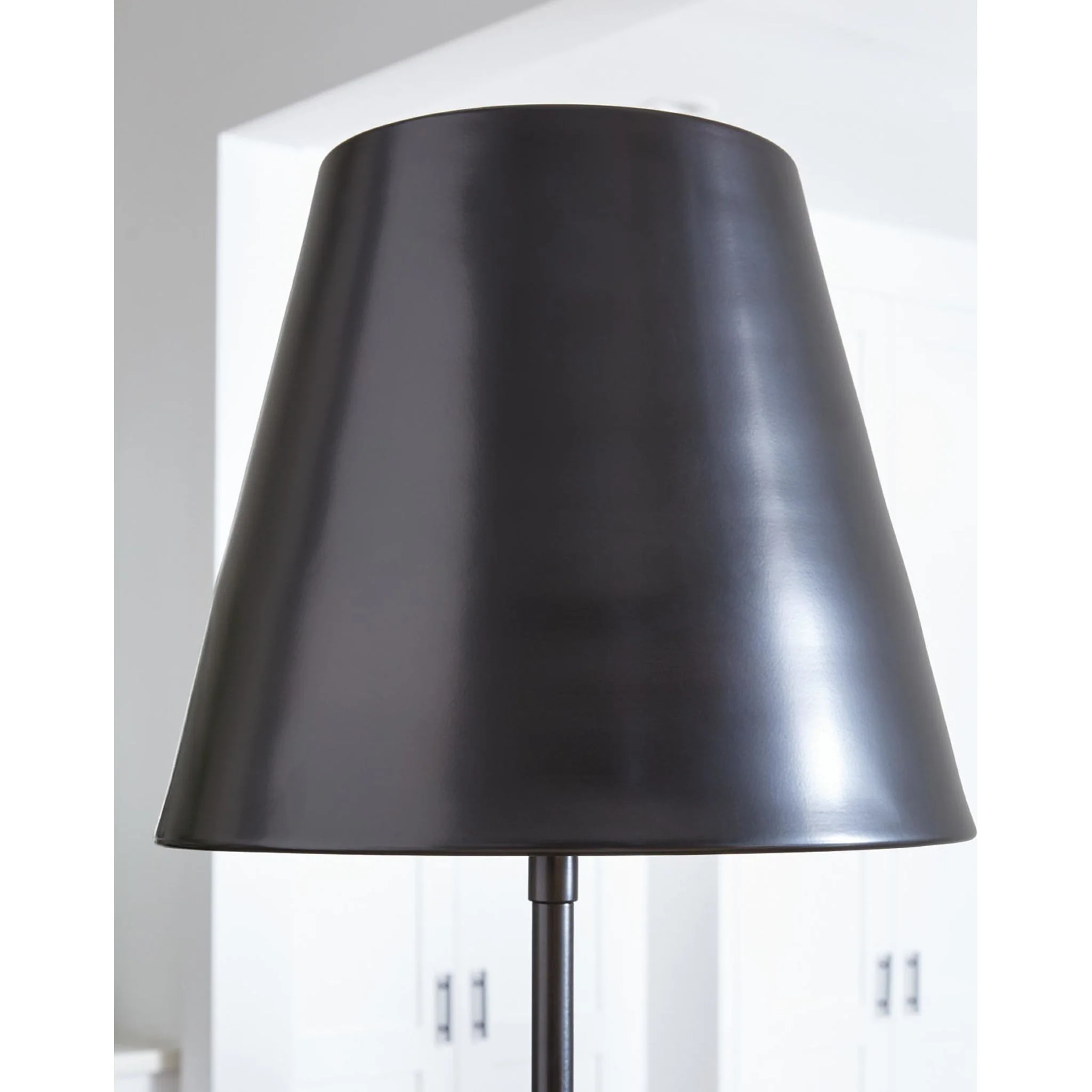 Wimner Floor Lamp - Image 4