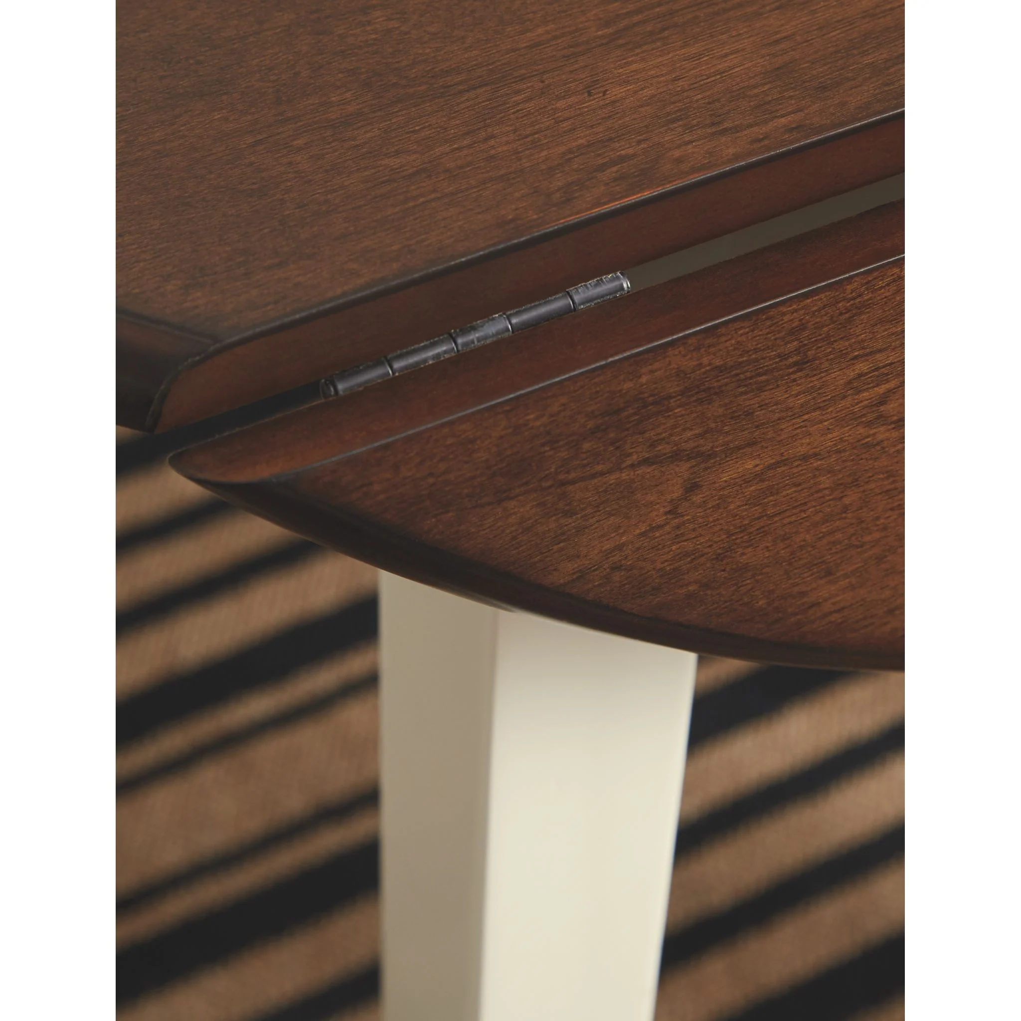 Woodanville Dining Set - Image 2