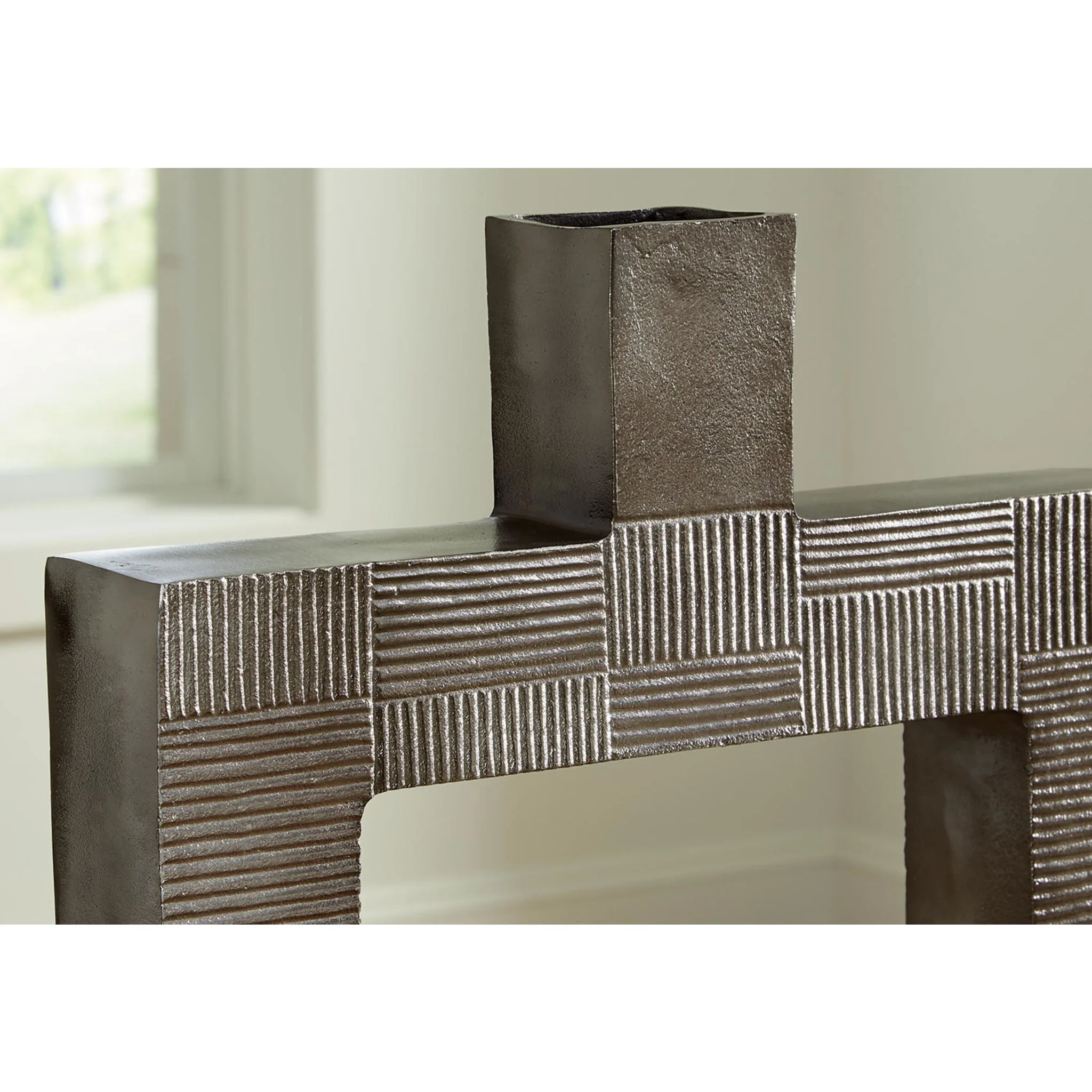 Wrengrove Vase - Image 4
