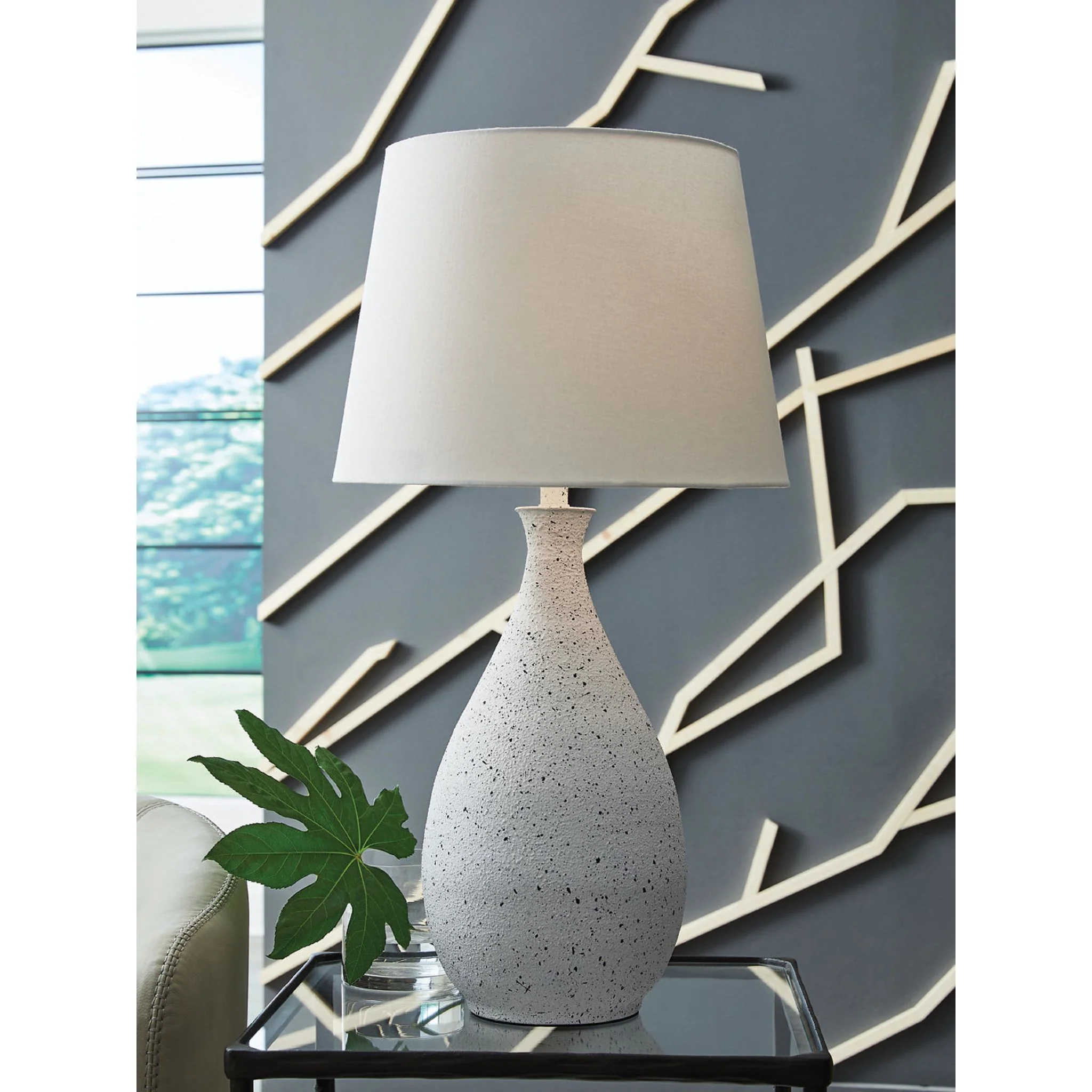 Wyattford Table Lamp - Image 3