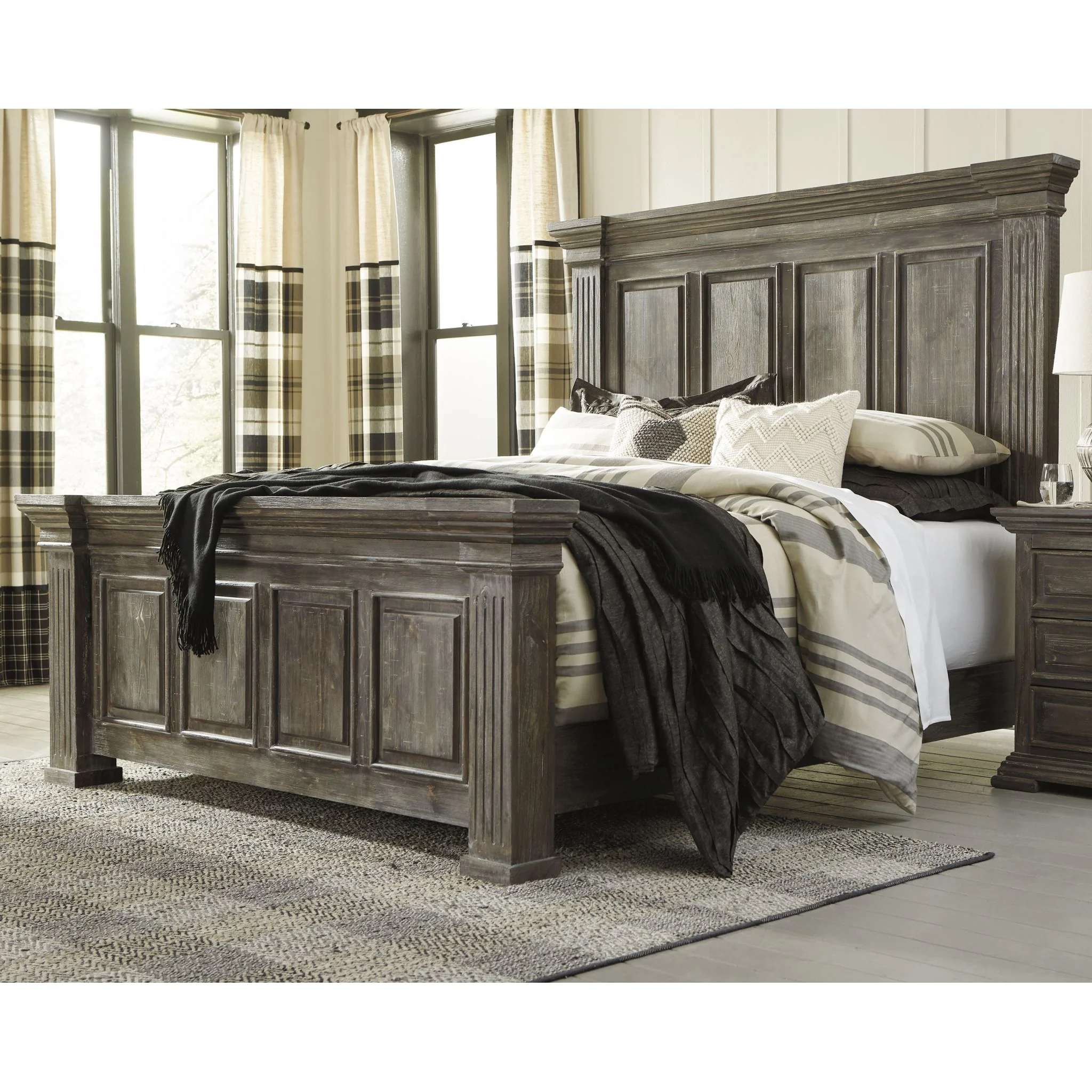 Wyndahl 3 Piece Panel Bed - Image 2