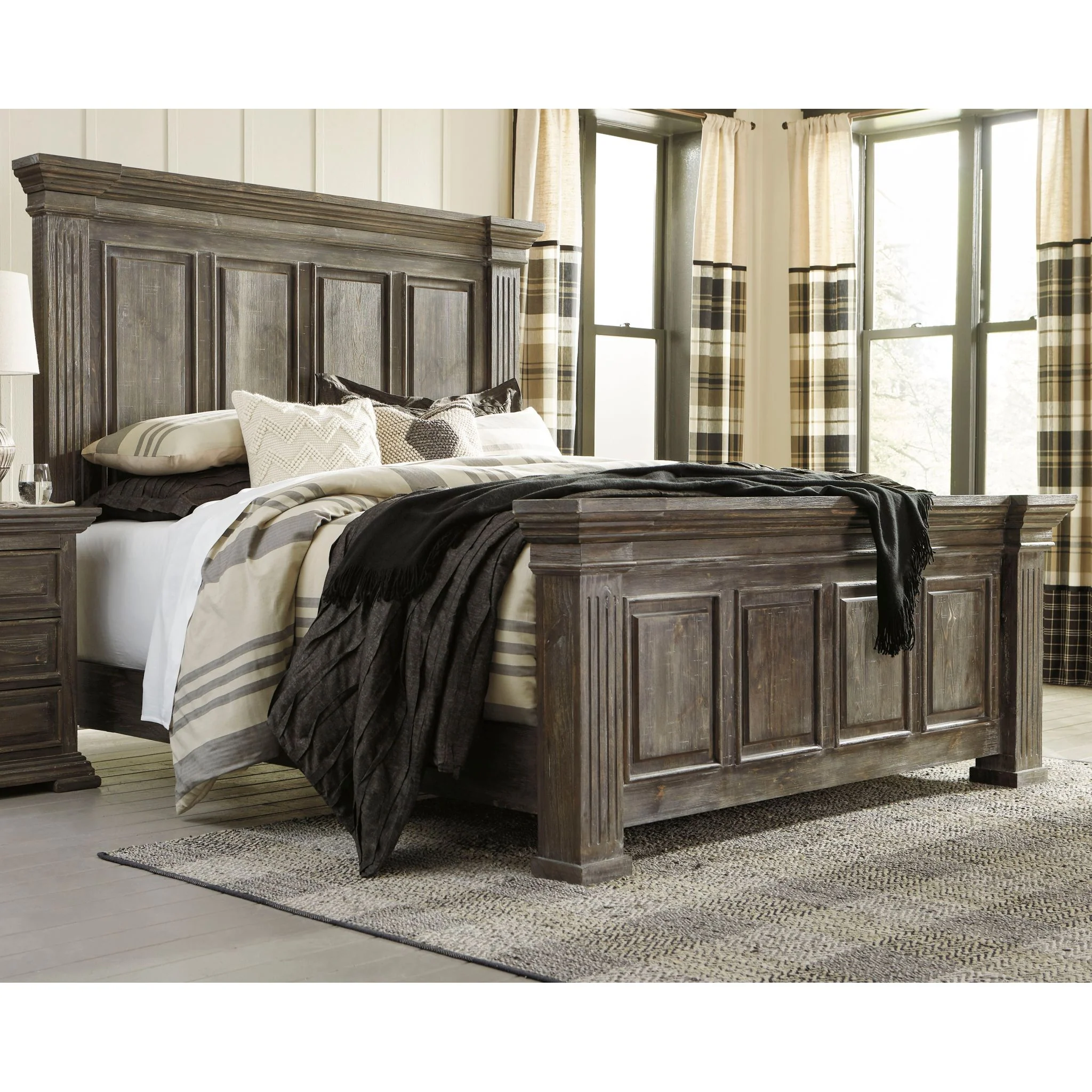 Wyndahl 3 Piece Panel Bed - Image 3