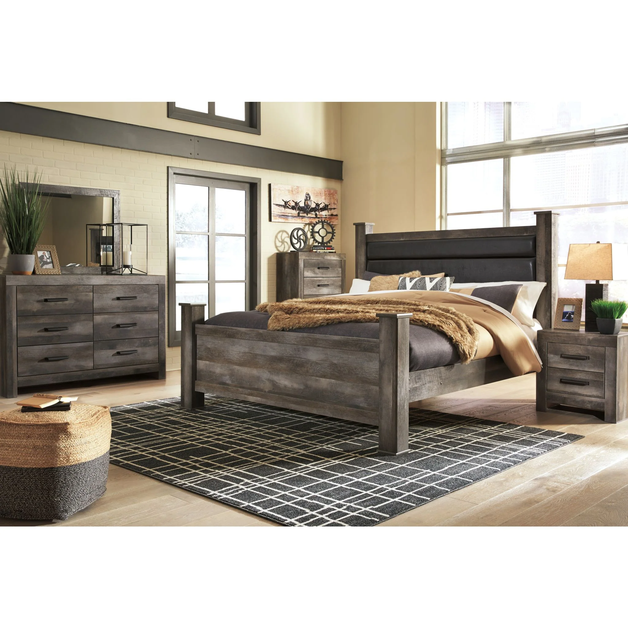 Wynnlow 5 Piece King Poster Bedroom - Image 2