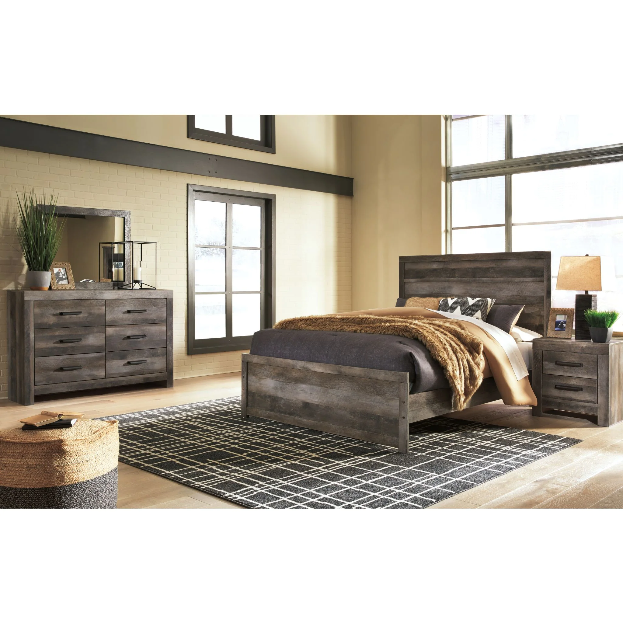 Wynnlow 5 Piece Panel Bedroom - Image 2