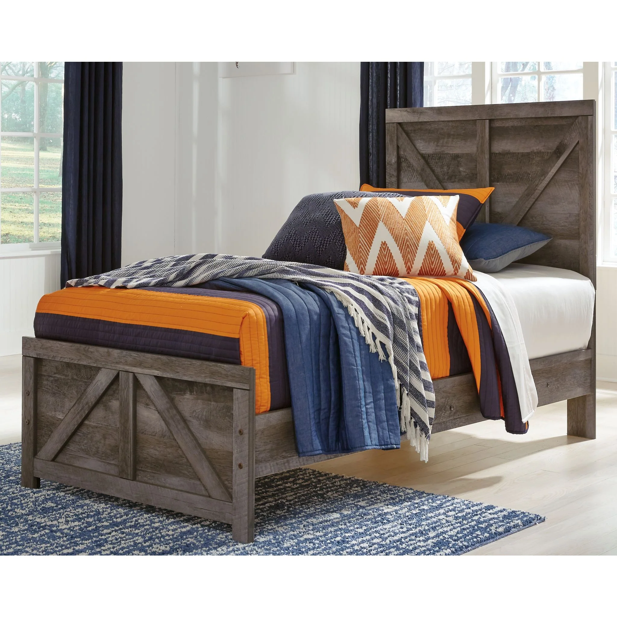 Wynnlow Crossbuck Panel Bed - Image 2