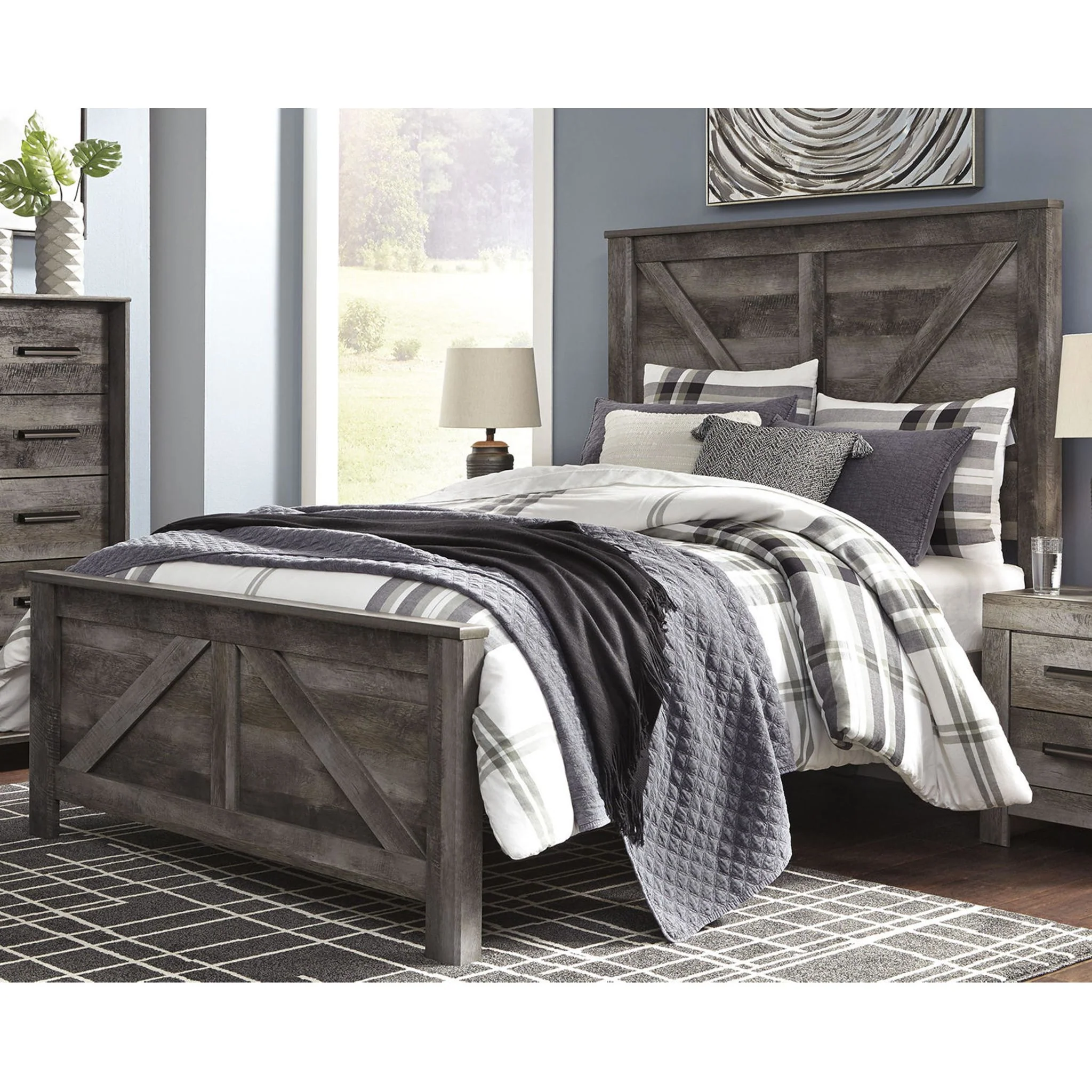 Wynnlow Crossbuck Panel Bed - Image 9