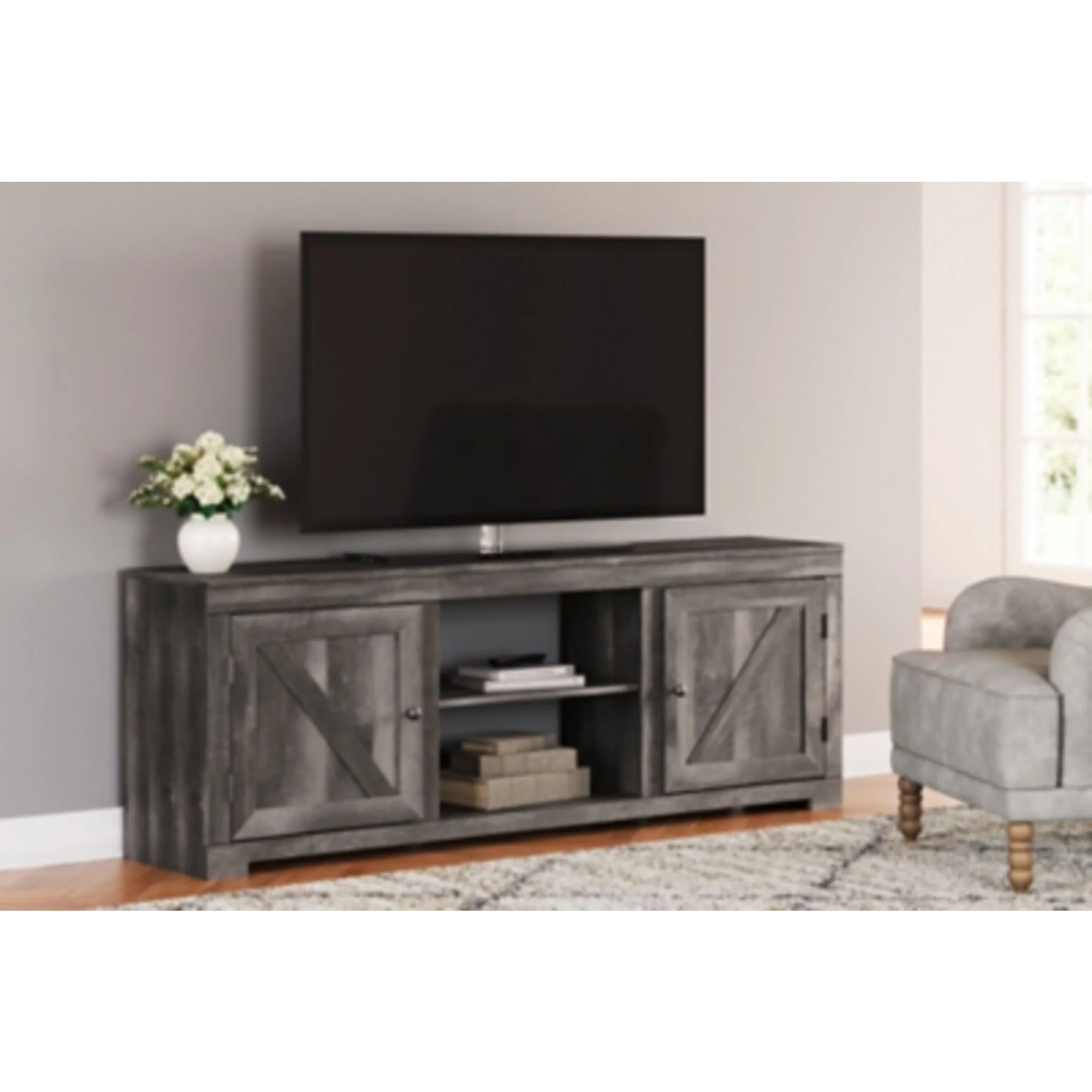 Wynnlow TV Stand - Image 2