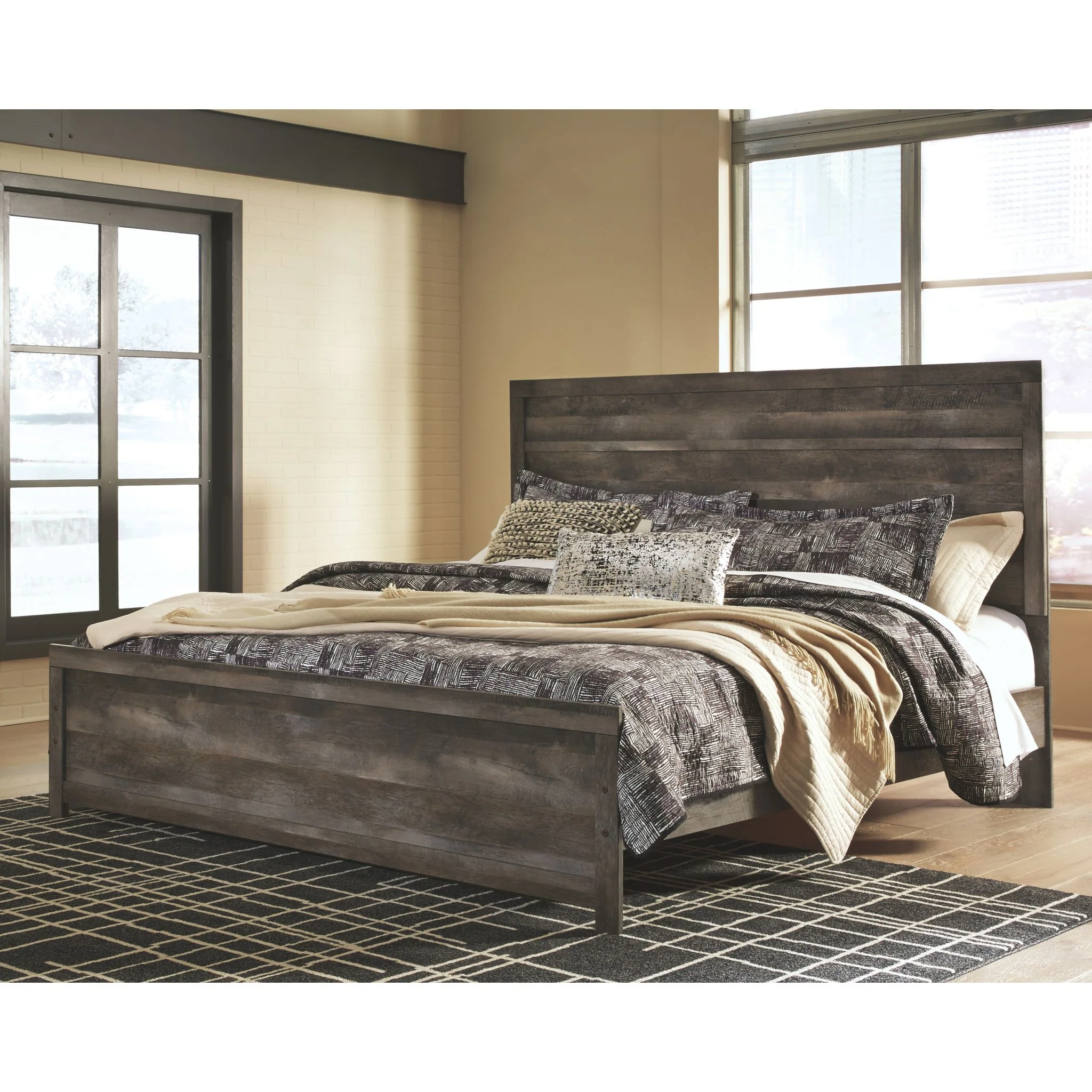 Wynnlow Panel Bed - Image 11