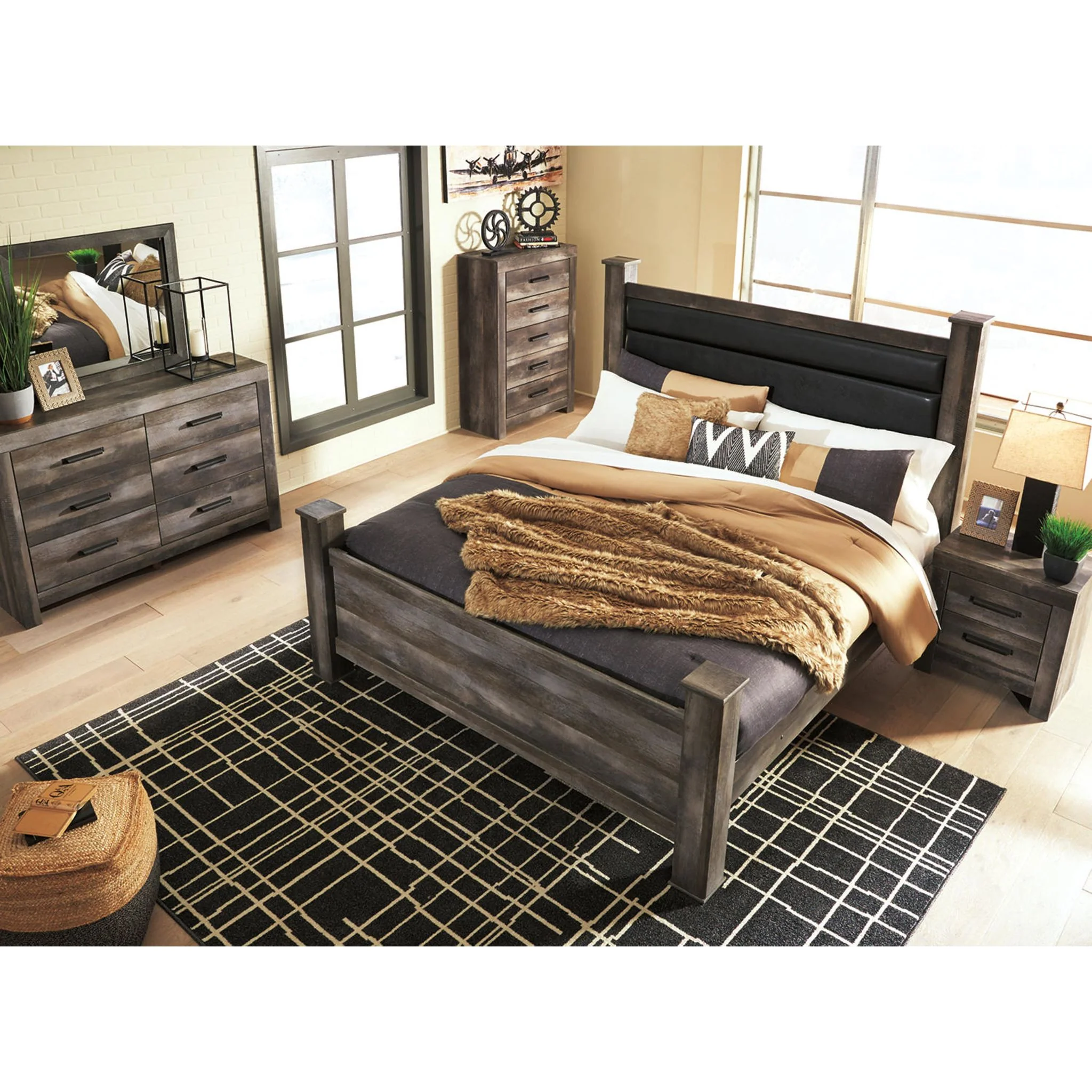 Wynnlow Panel Bed - Image 22
