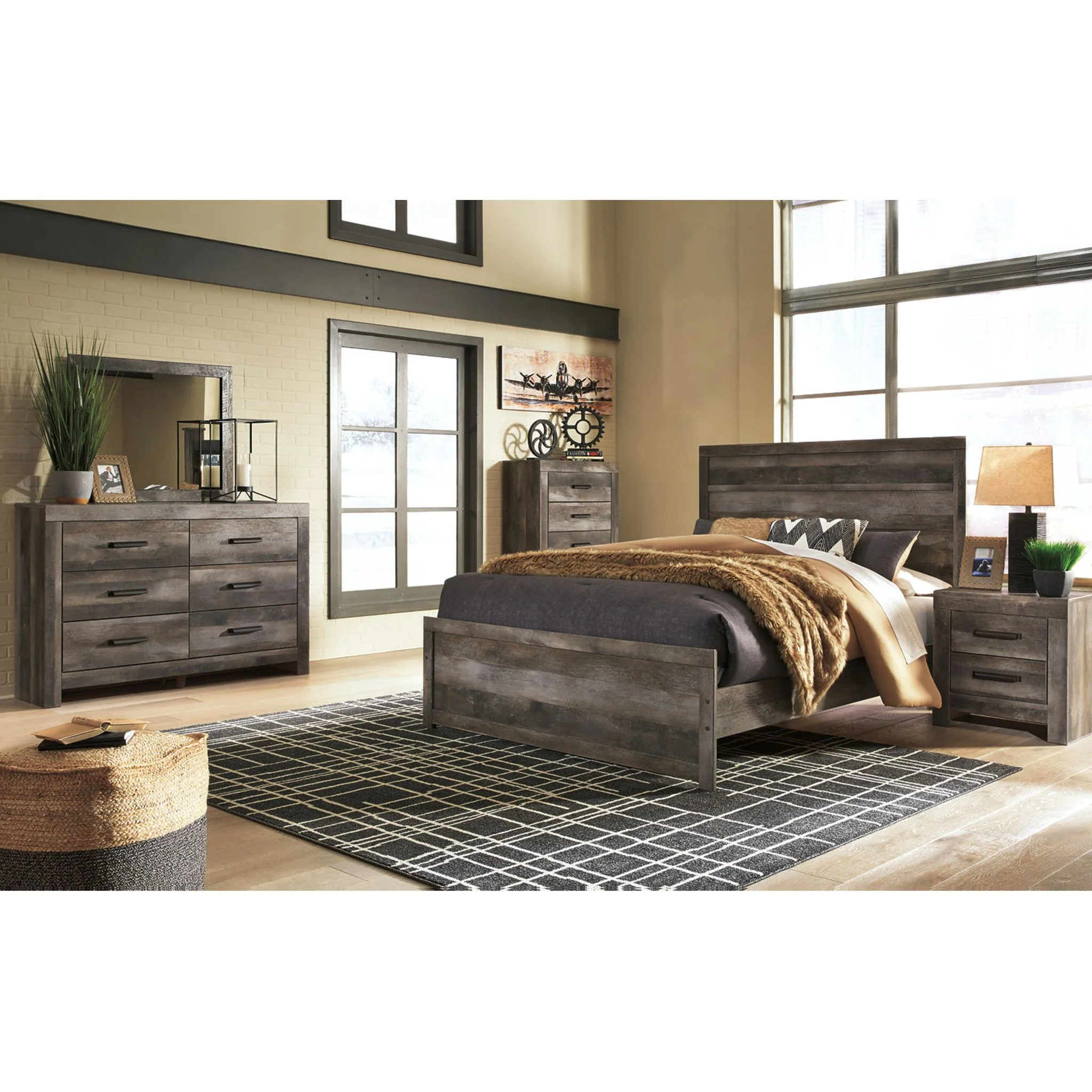 Wynnlow Panel Bed - Image 6