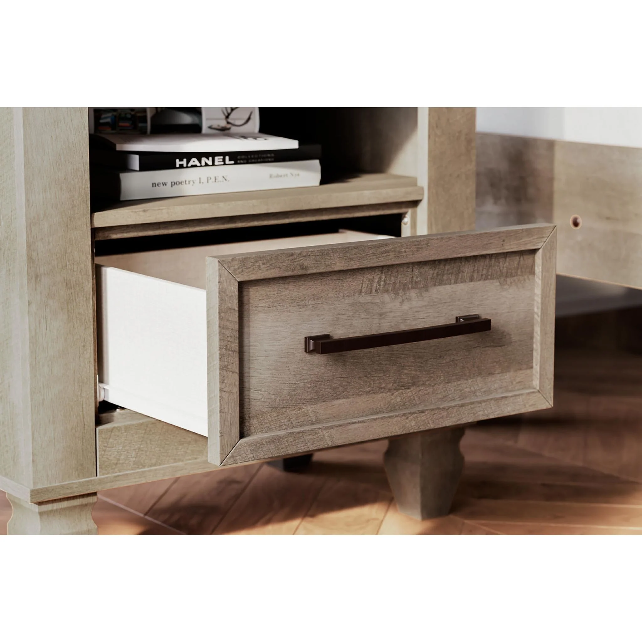 Yarbeck 5 Piece Panel Bedroom - Image 47