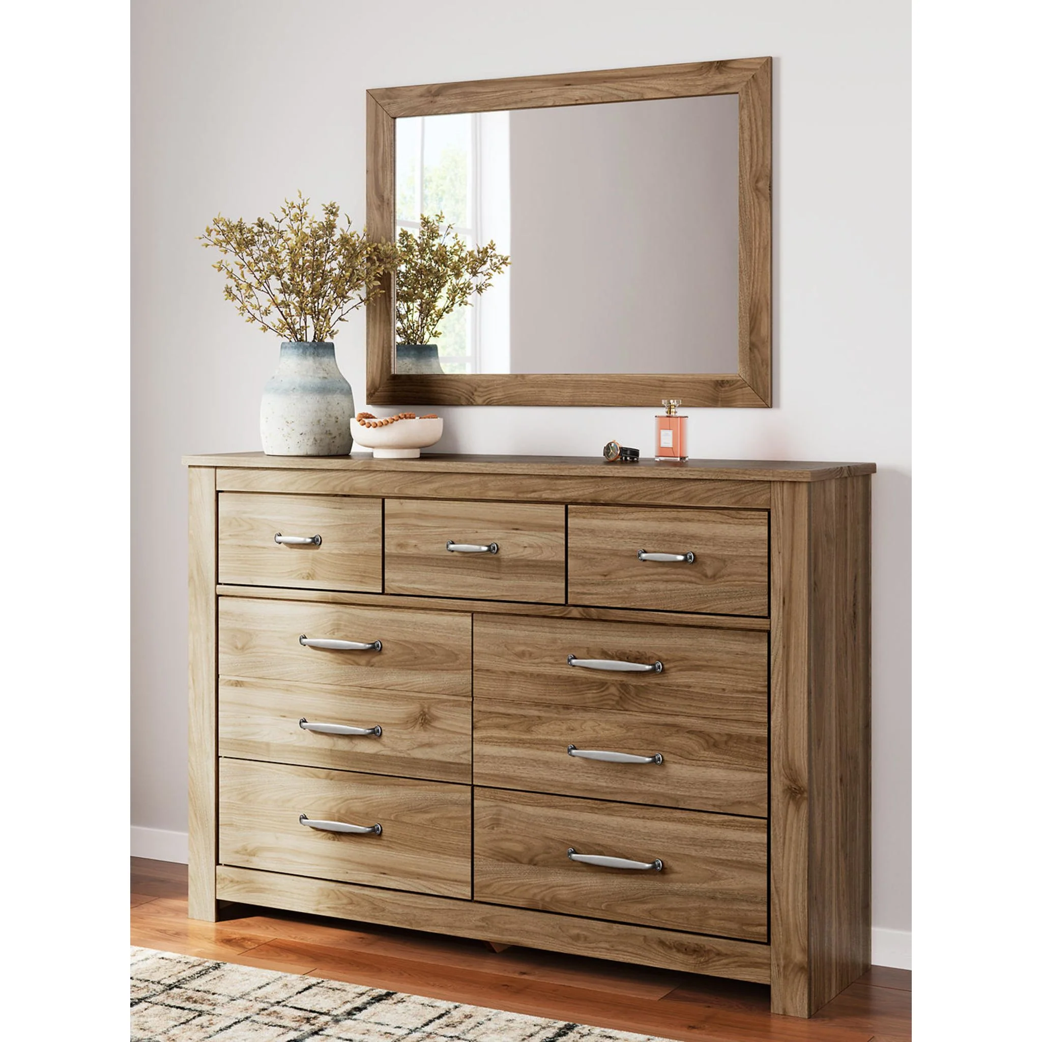 Zanbrook-Exclusive 5 Piece Panel Bedroom - Image 4