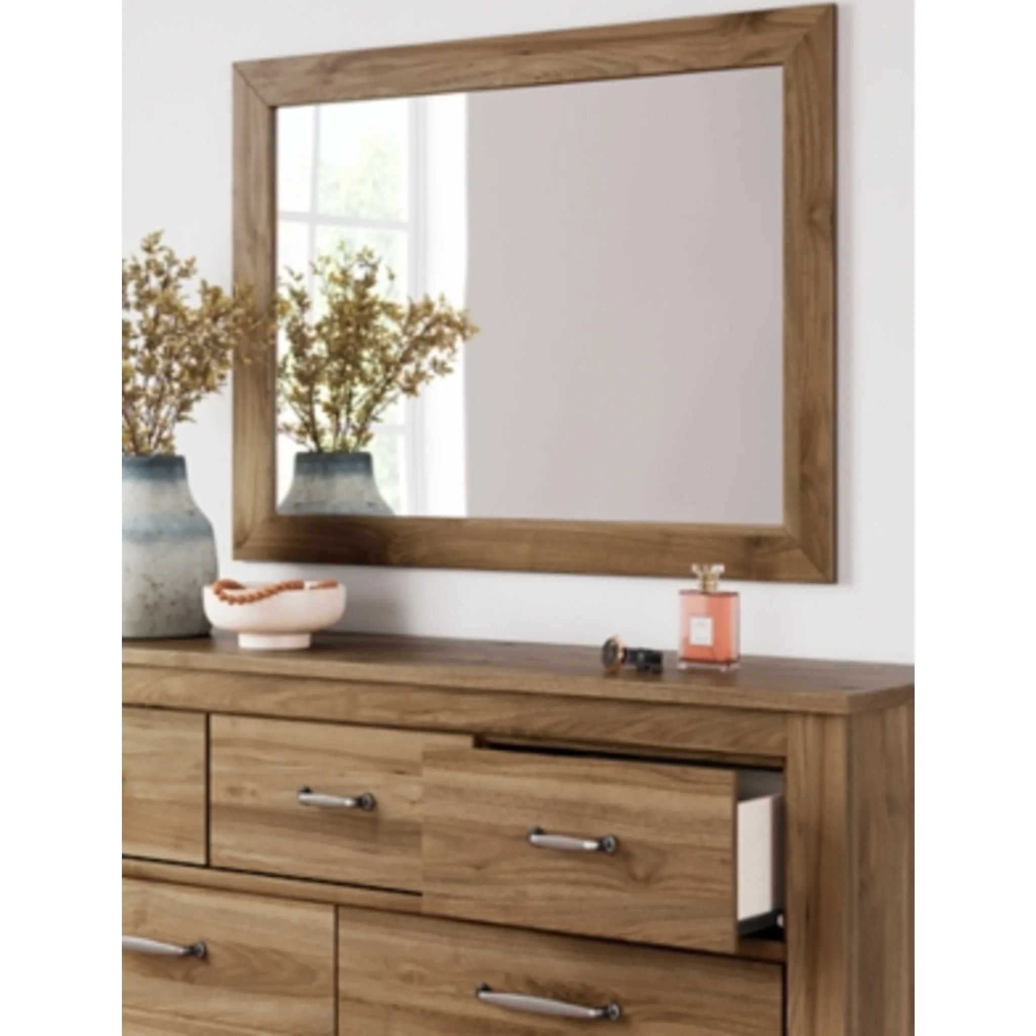 Zanbrook-Exclusive Dresser and Mirror - Image 6