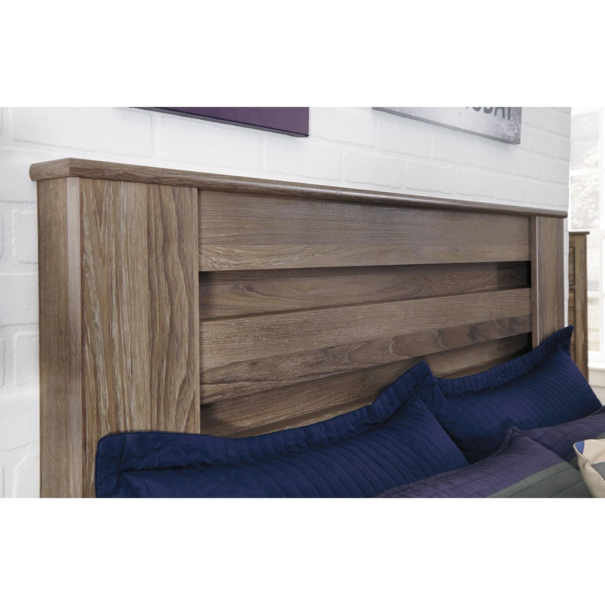 Zelen 5 Piece Panel Bedroom - Image 18