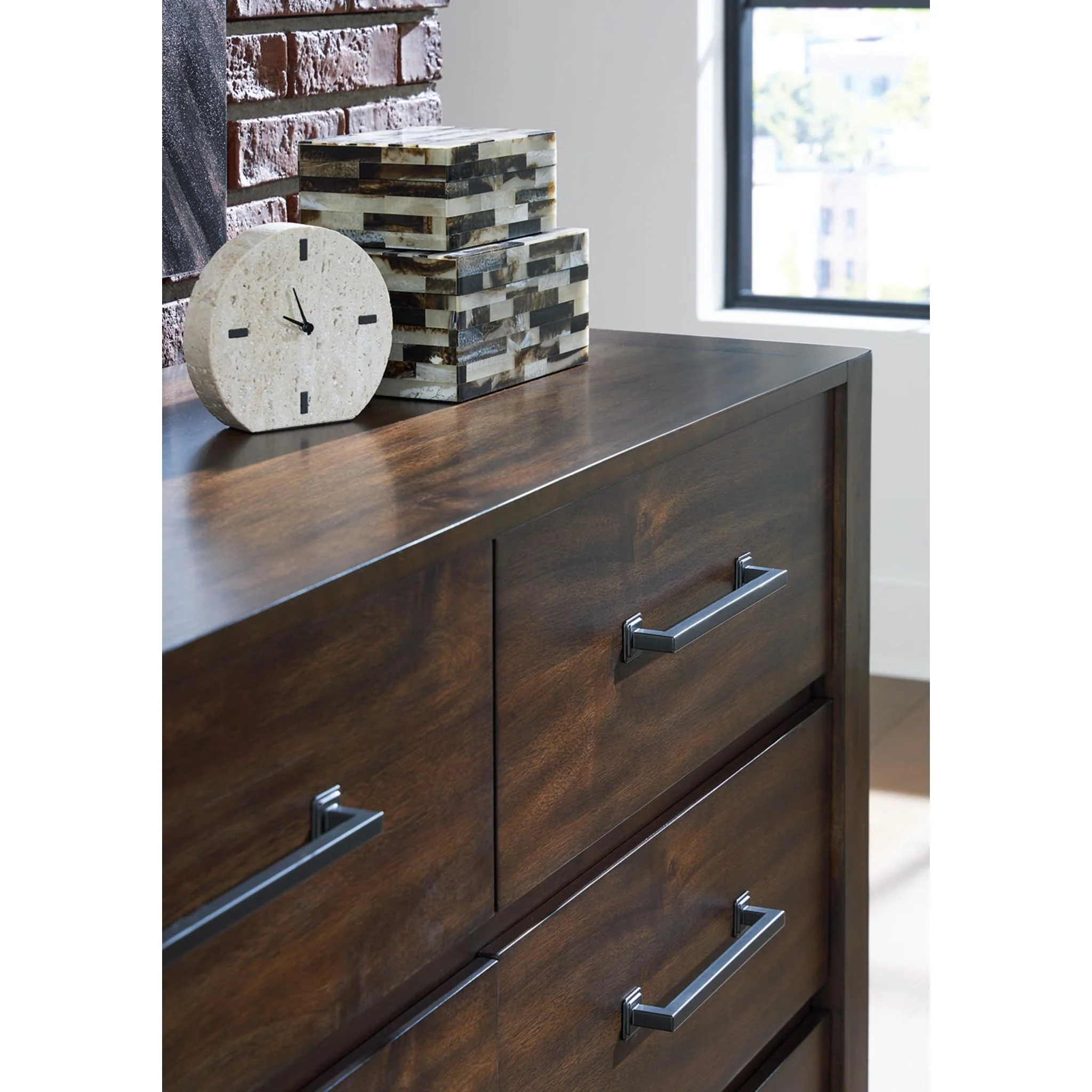 Zumbado-Exclusive Dresser and Mirror - Image 4