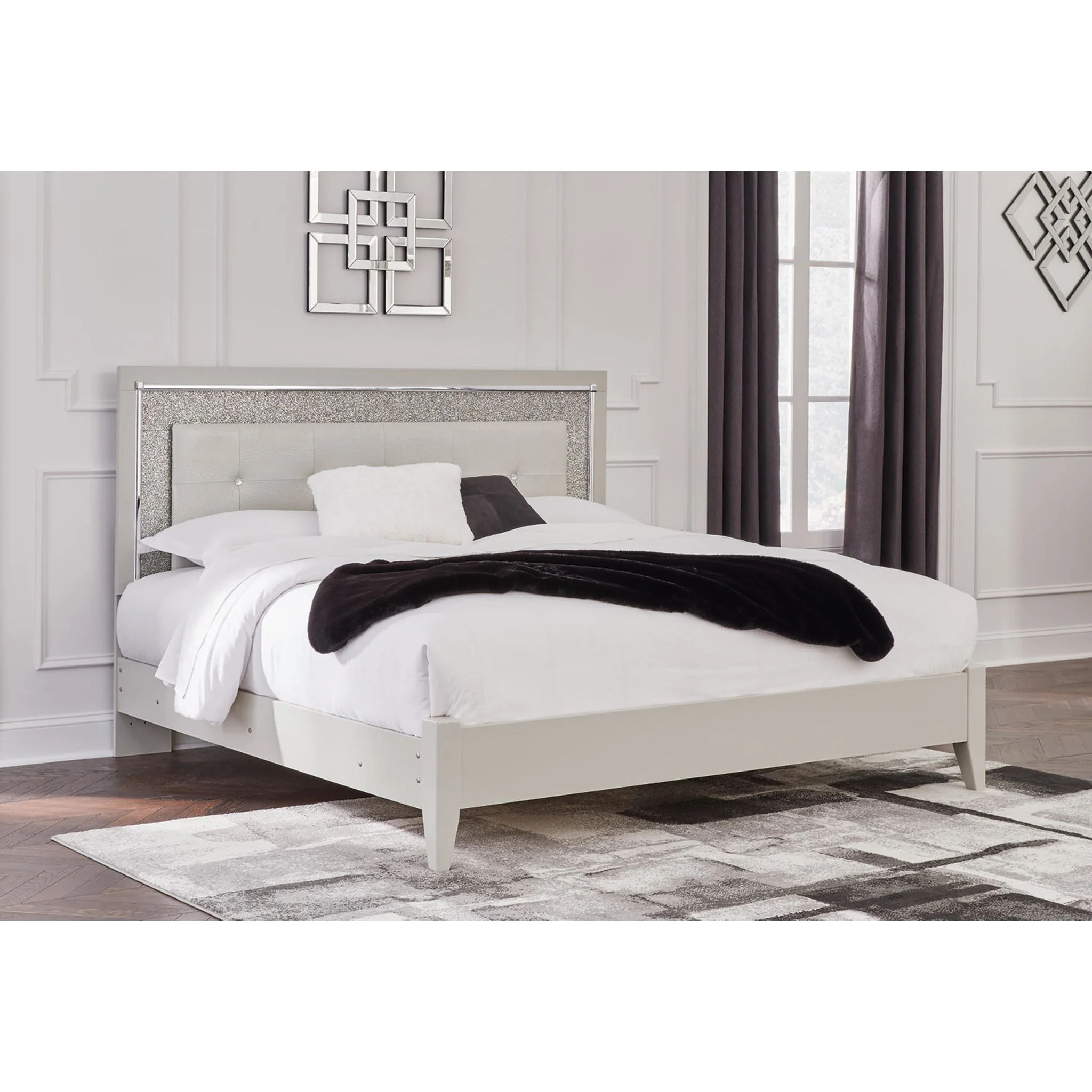 Zyniden King Panel Bed - Image 5